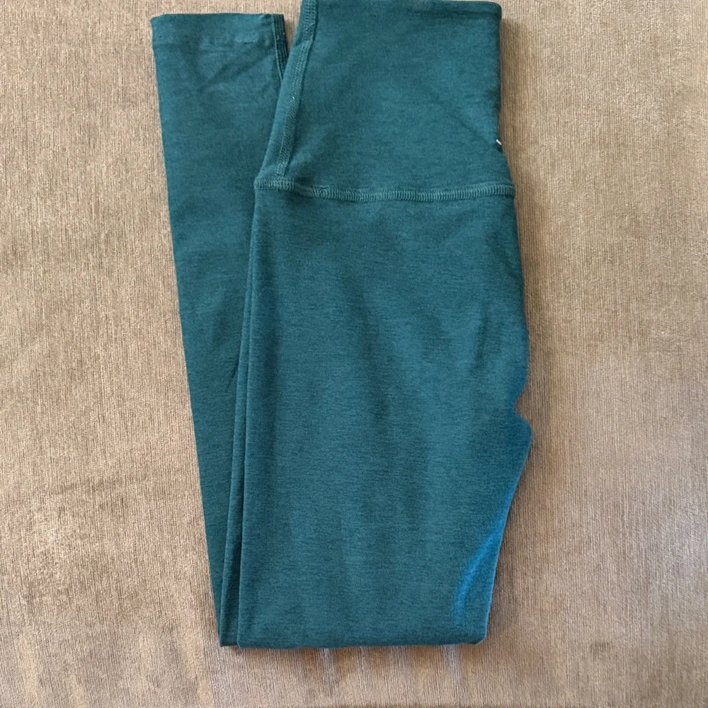 Beyond Yoga Leggings and Top Set - Picture 3 of 3